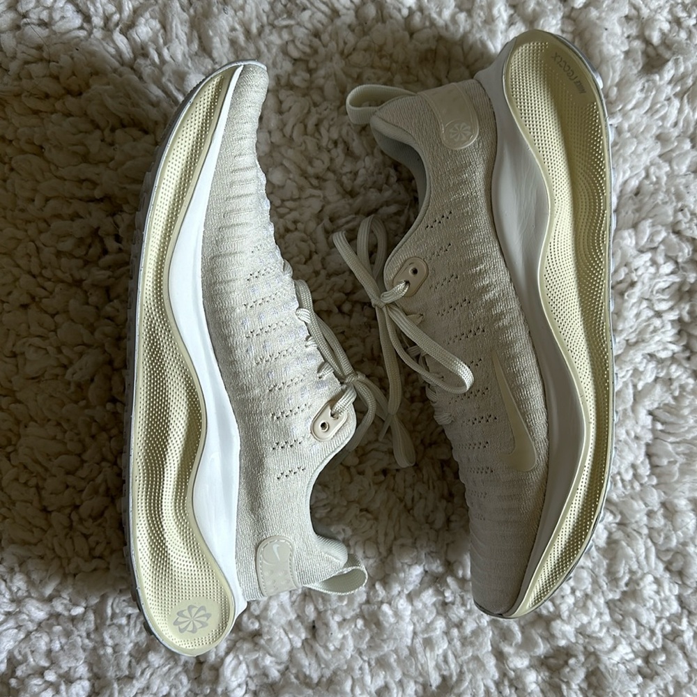 Nike InfinityRN 4 Running Shoe, women’s size 9